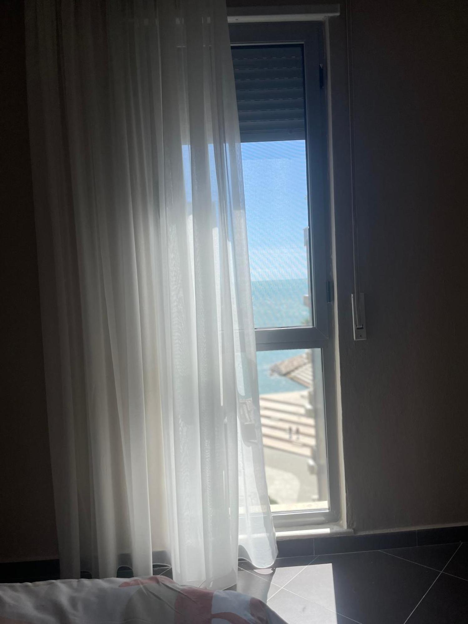 Hotel Nais Beach Durrës Exteriér fotografie